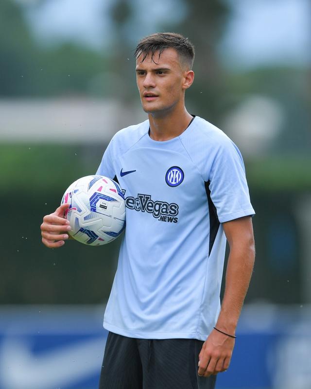 认为这笔费 认为这笔费