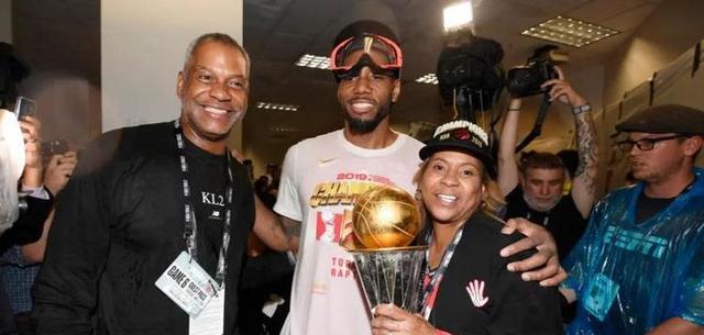 AA, 告知其这些, 现不满情绪 AA, 告知其这些, 现不满情绪