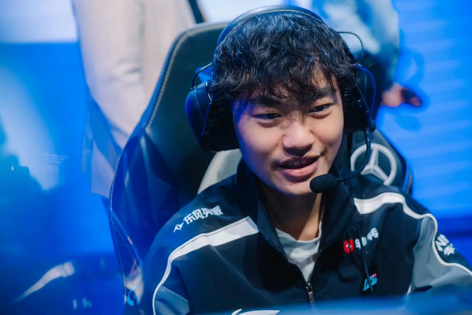 去年不同 去年不同